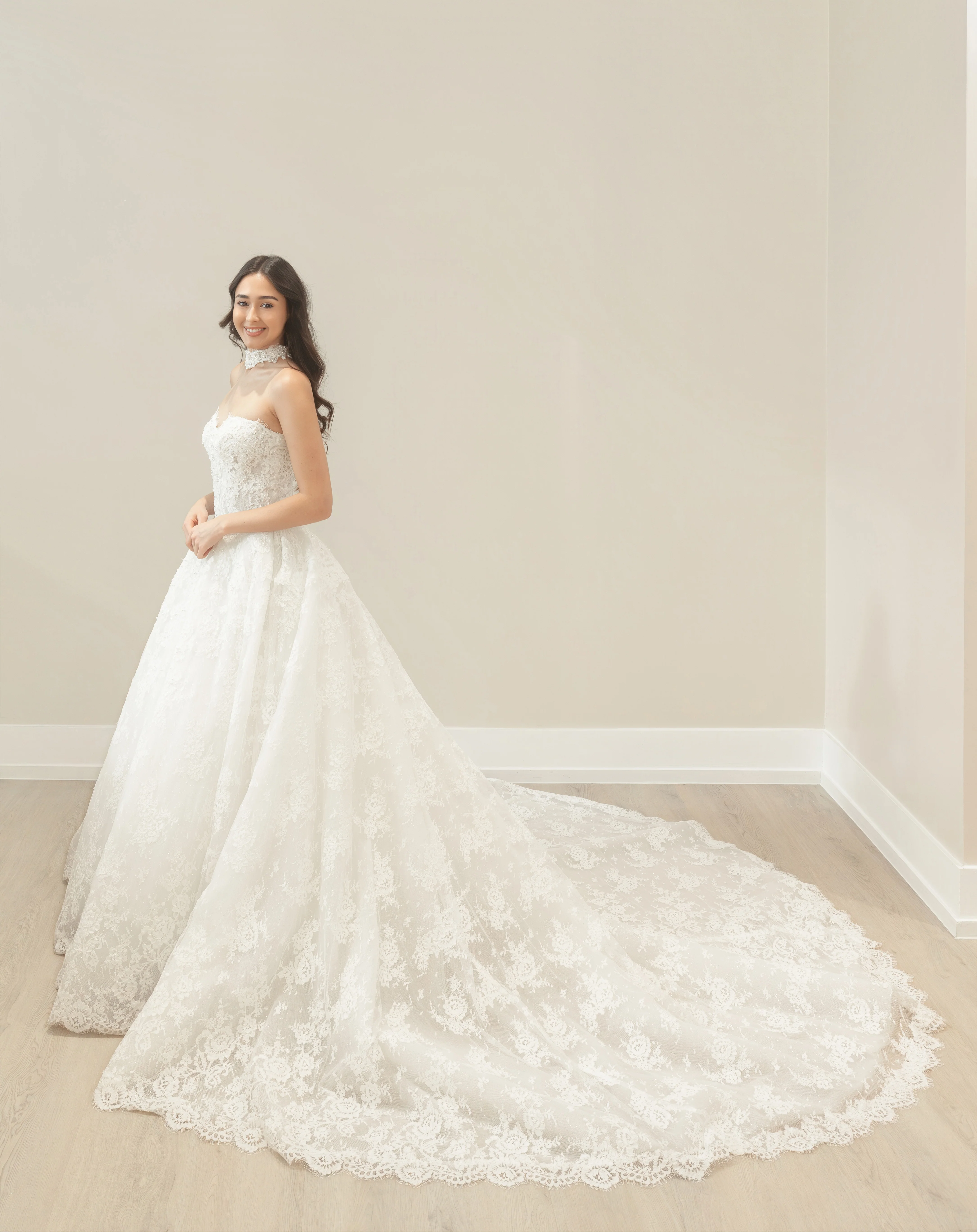 Magnolia Couture: Iris - Image 2