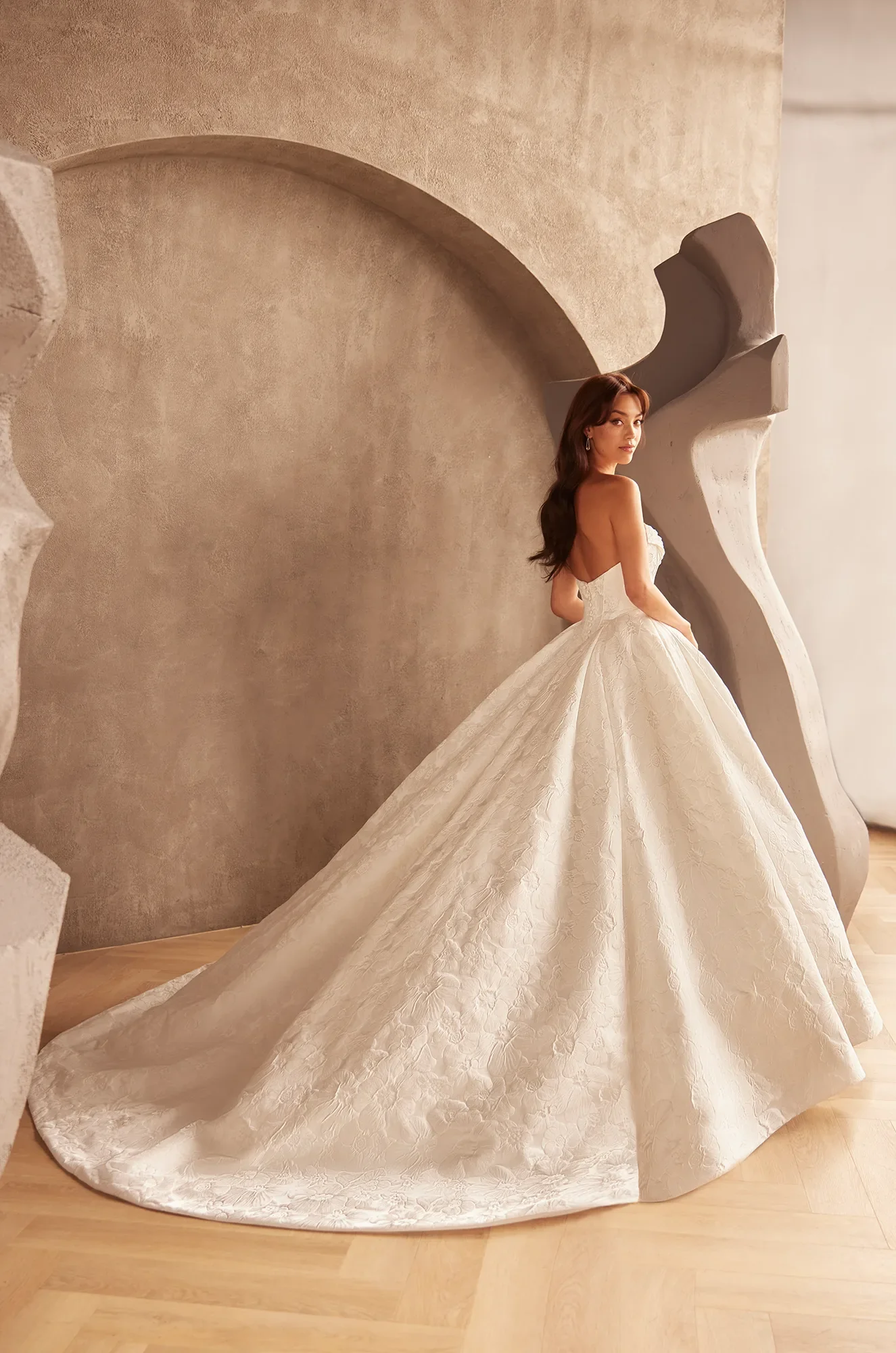 Paloma  Blanca: P5132 - Image 2