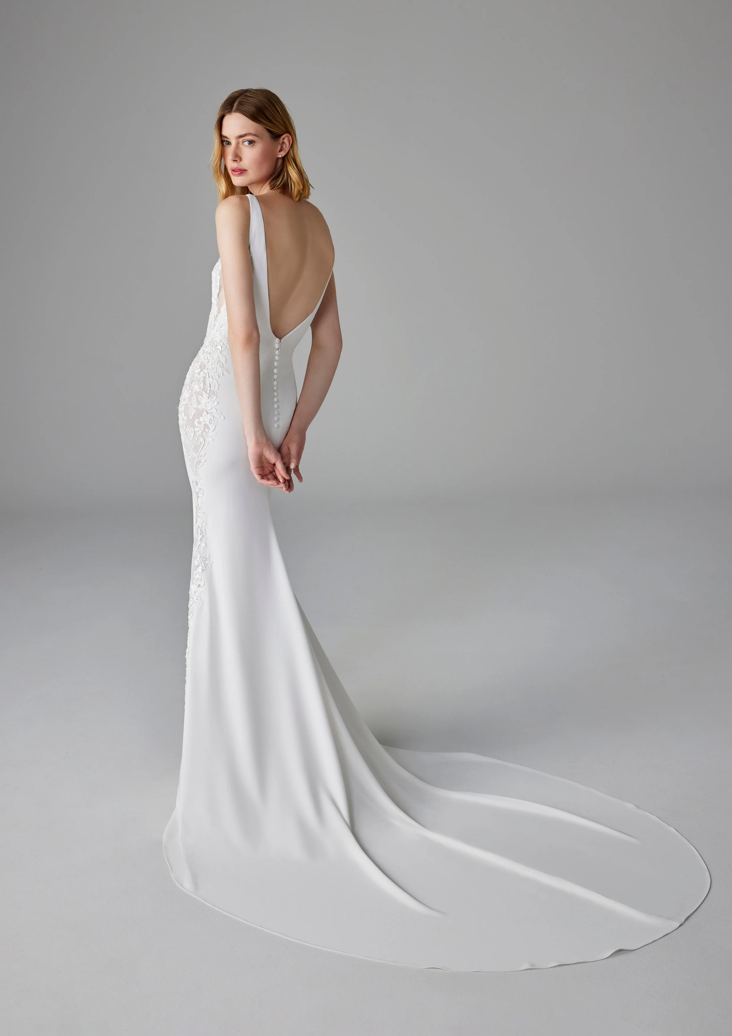 Pronovias: Elea - Image 2
