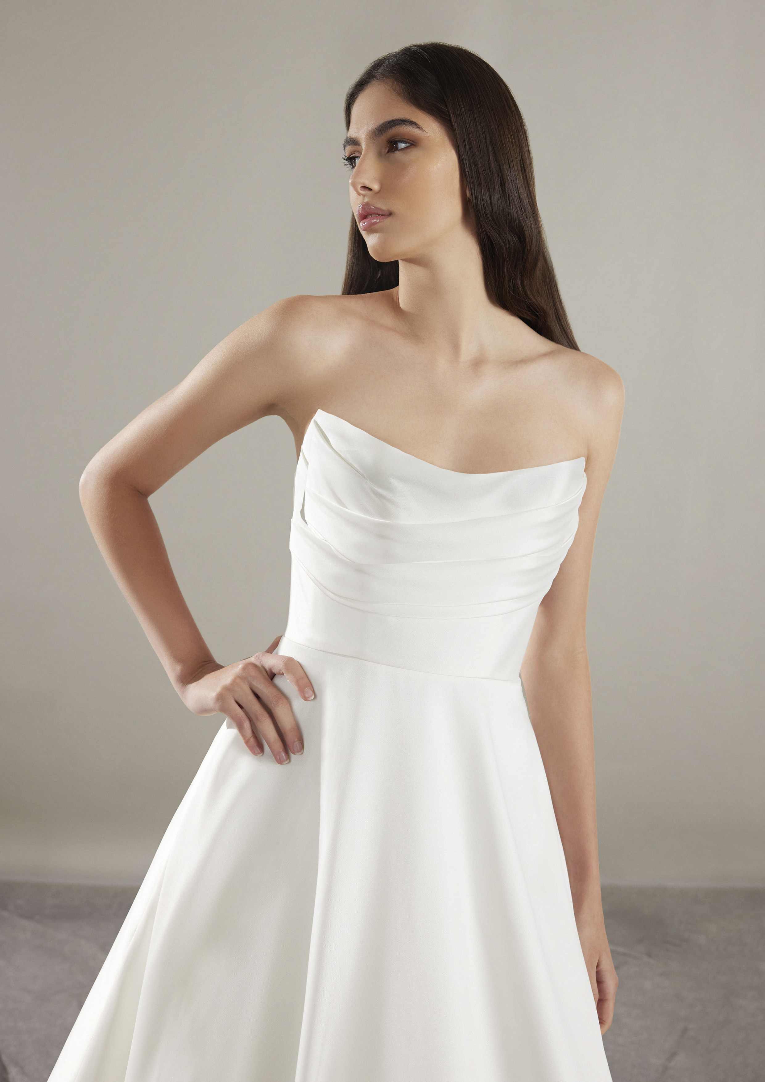 Pronovias: Keoni - Image 3