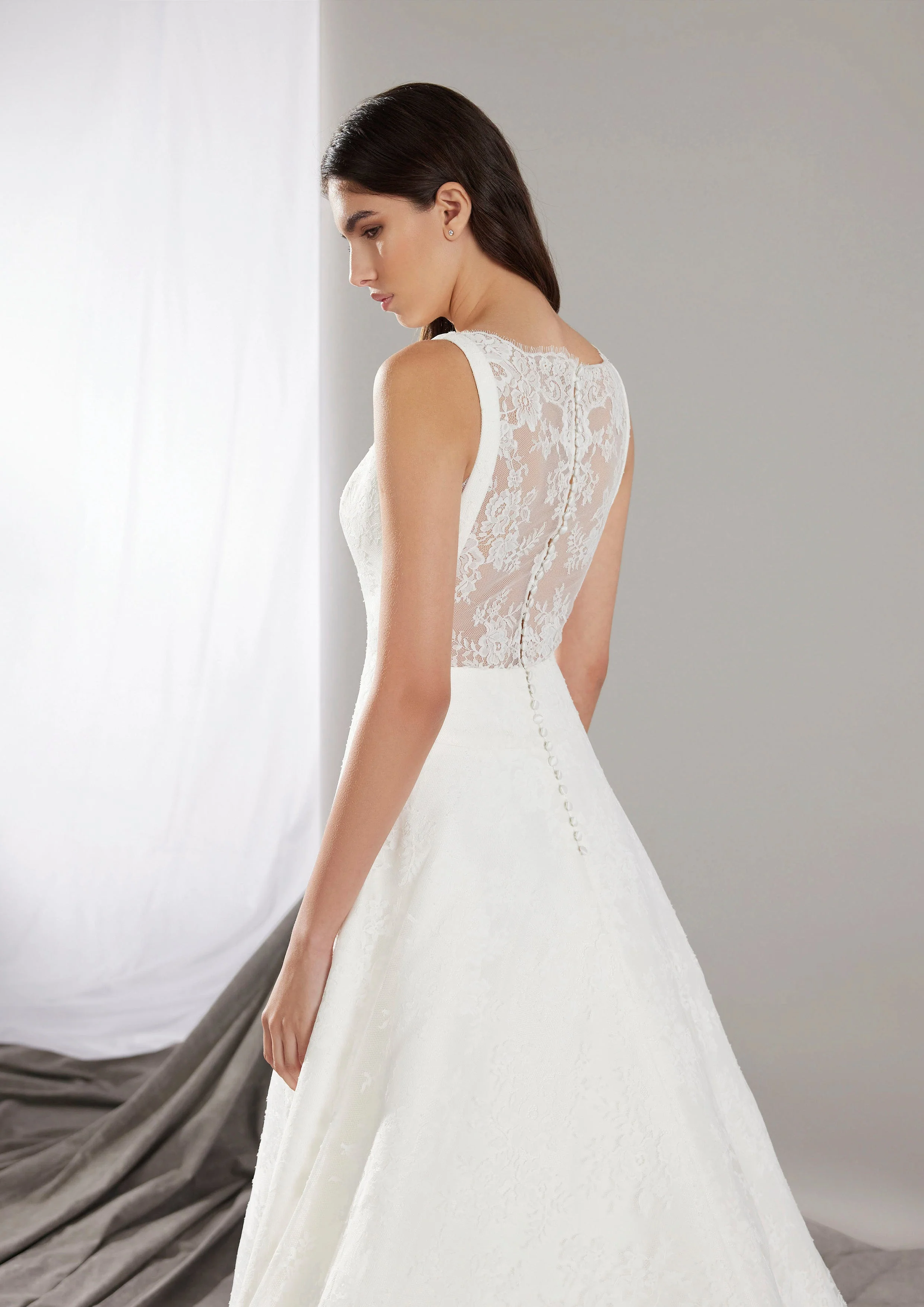 Pronovias: Origin - Image 4