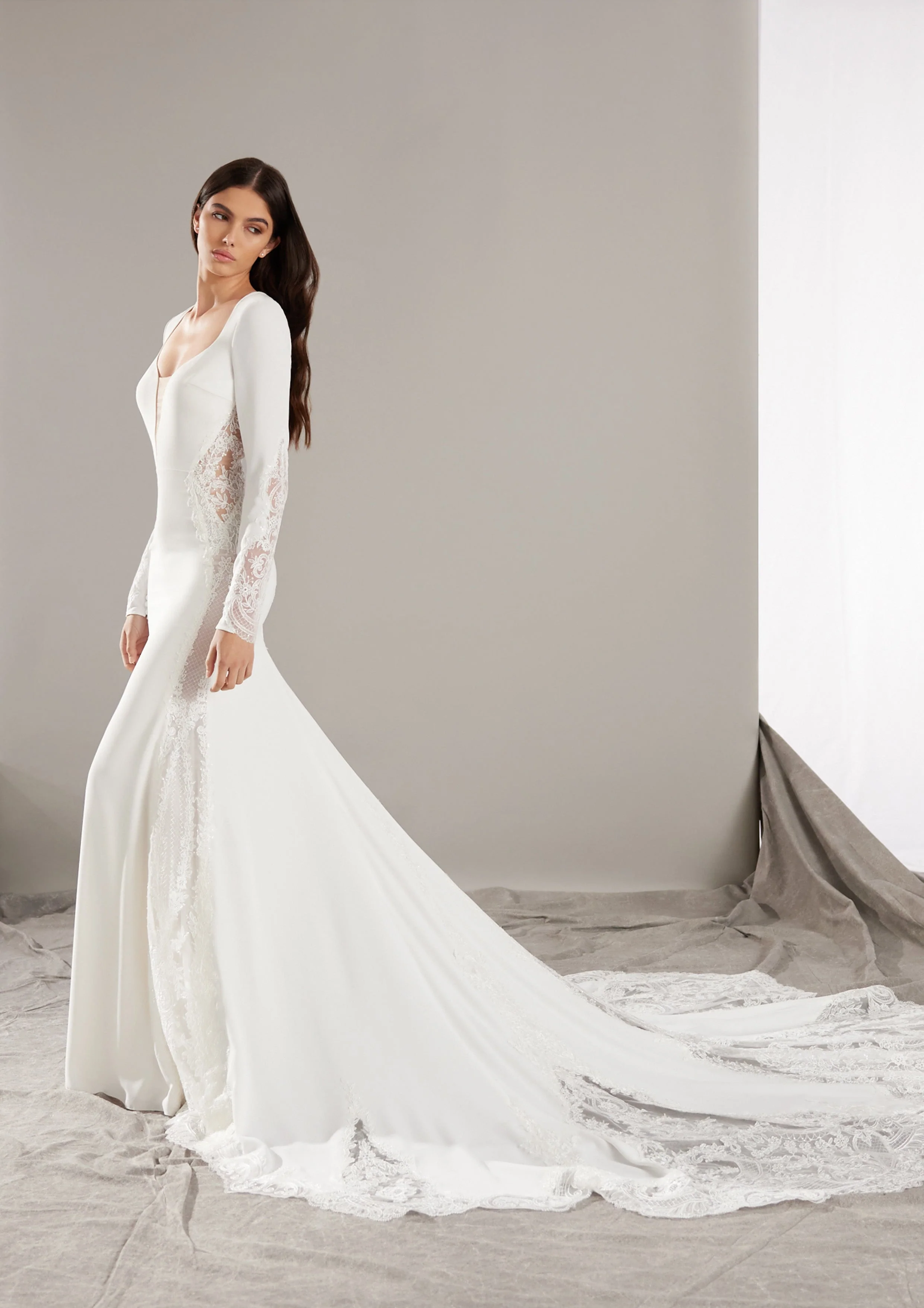 Pronovias: Venera - Image 2